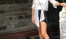 91美女户外直播,畅游自然，共享青春风采